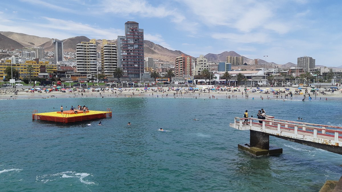 Balneario municipal y costa de Antofagasta