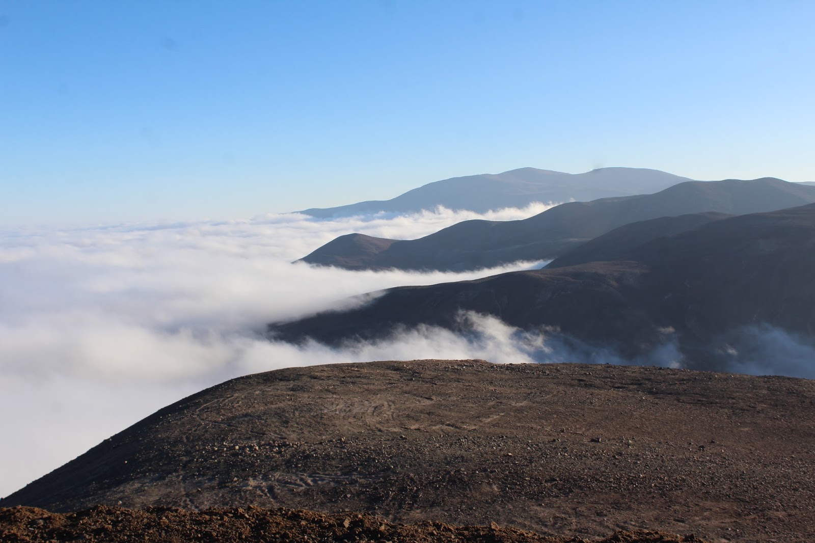 Mirador con paisaje y camanchaca en Antofagasta